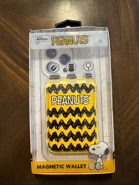 🟡 Peanuts Charlie Brown Zig-Zag MagSafe Magnetic Wallet